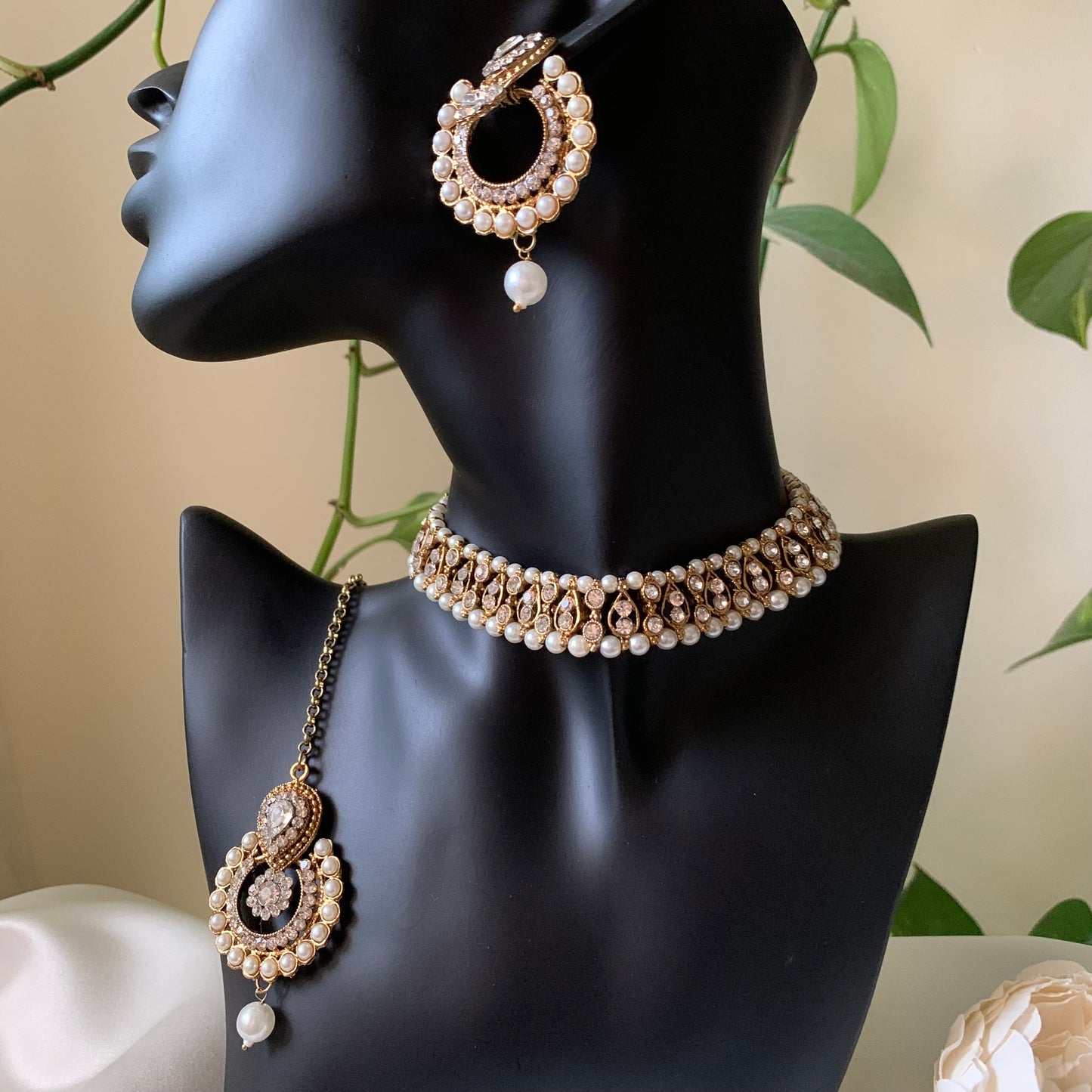 CHANDNI | Gold & Silver Necklace Set