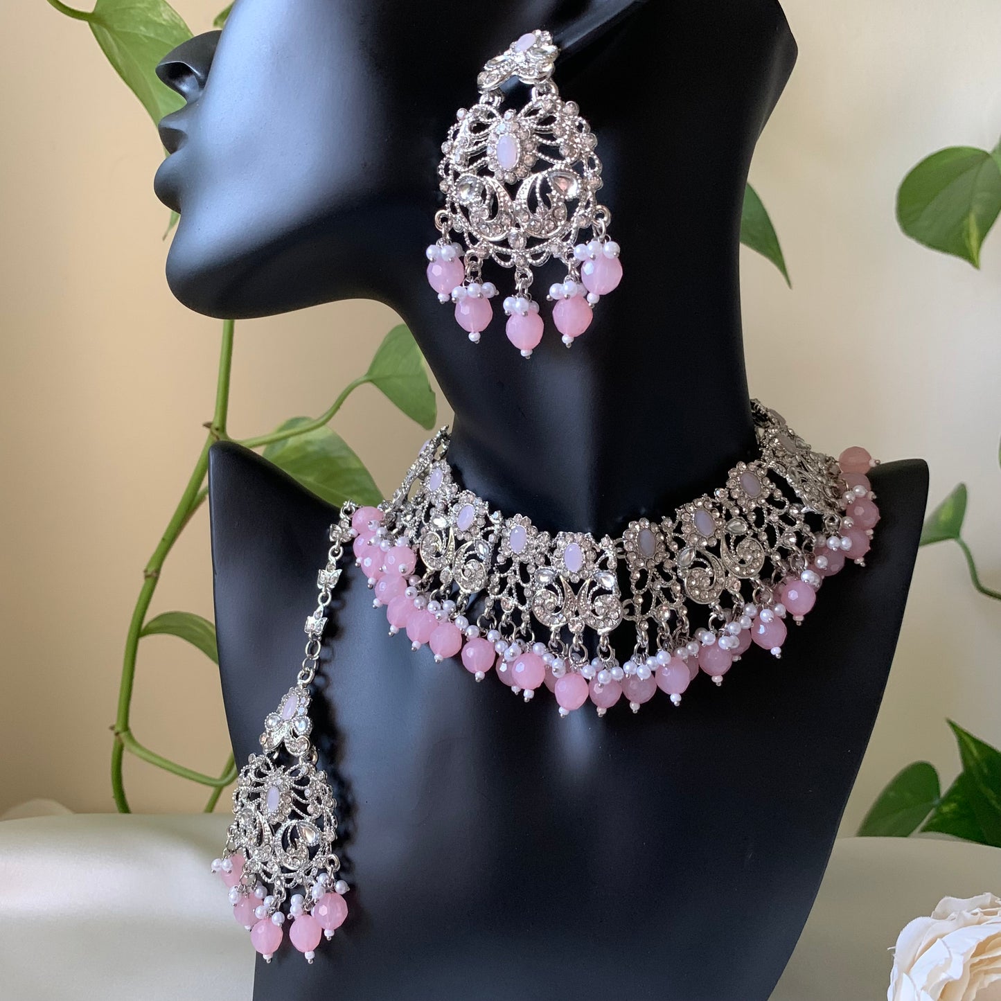 KAMARI | Baby Pink & Silver Necklace Set