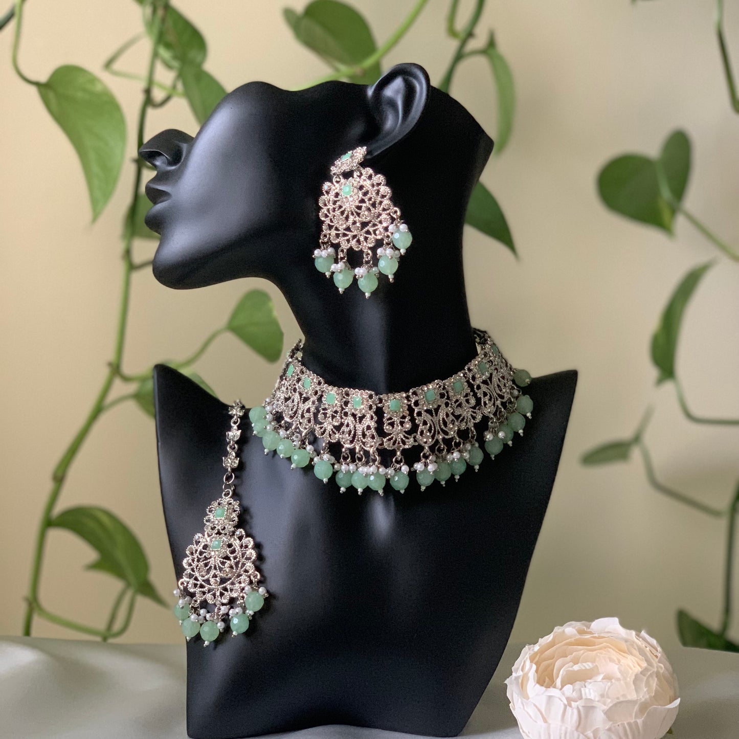 INARA | Pastel Mint & Silver Necklace Set