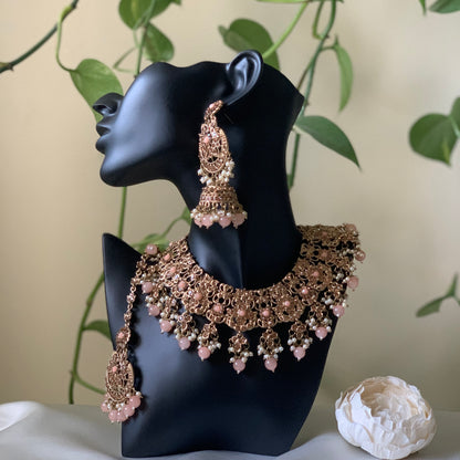 PARI | Soft Pink & Gold Necklace Set