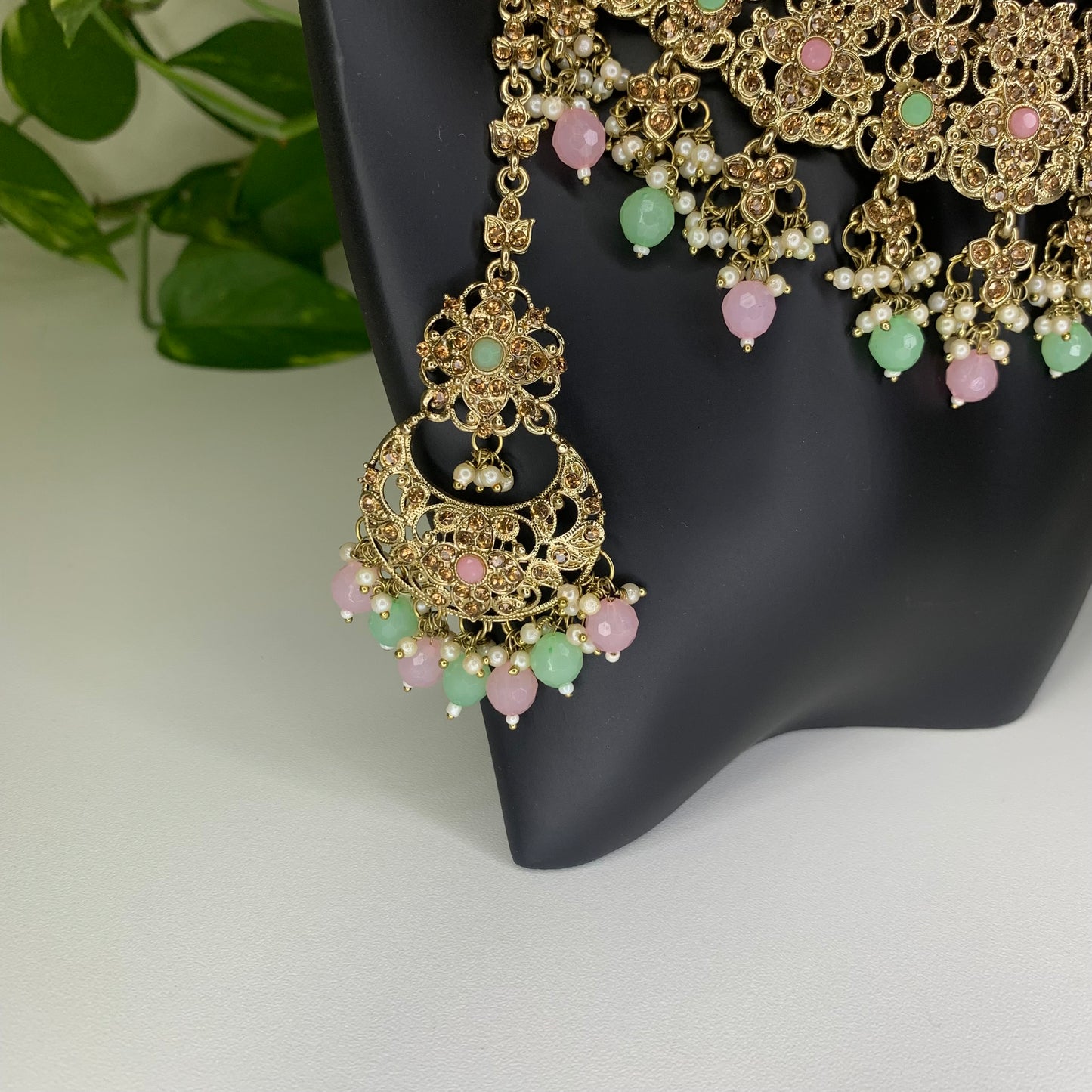 ZAIRAH | Soft Pink & Mint Gold Necklace Set