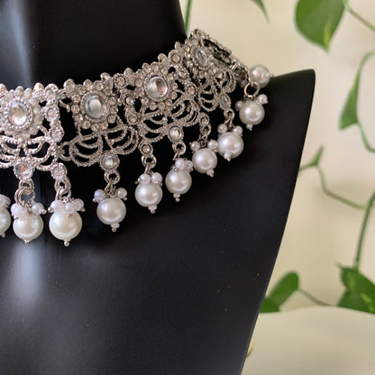 AARANI | Silver, Stones and Pearls Necklace Set