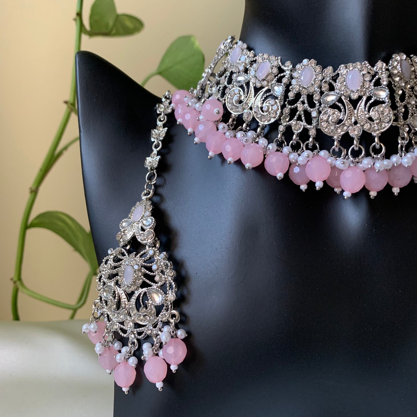 KAMARI | Baby Pink & Silver Necklace Set