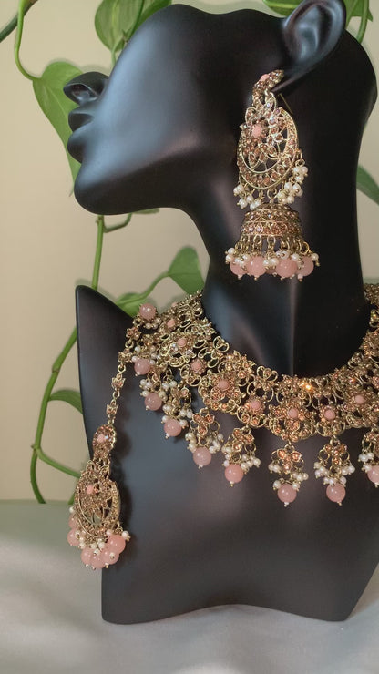 PARI | Soft Pink & Gold Necklace Set